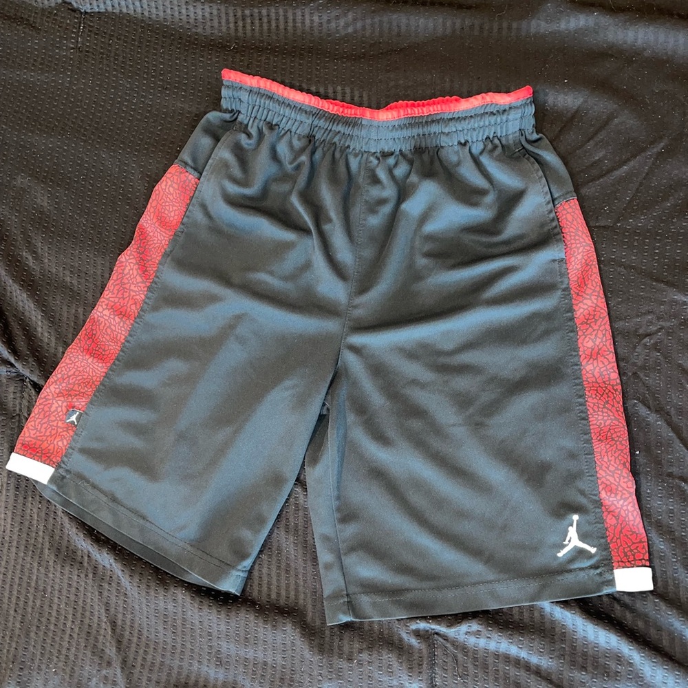 Boys size Xl (20) Jordan drawstring basketball shorts
